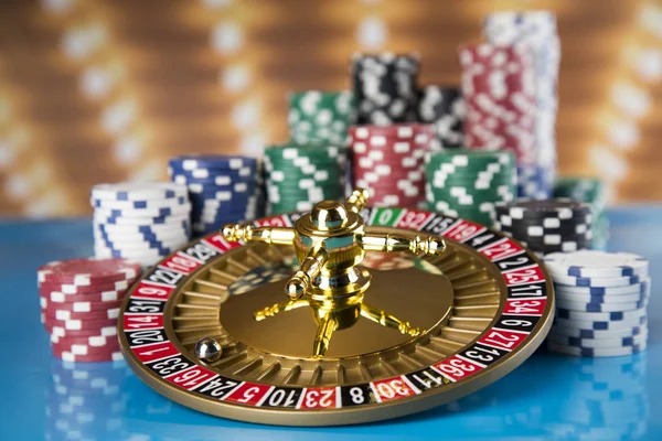 Tampilan banyak layar geysermc yang menampilkan sepak bola langsung, dealer langsung, dan permainan mesin